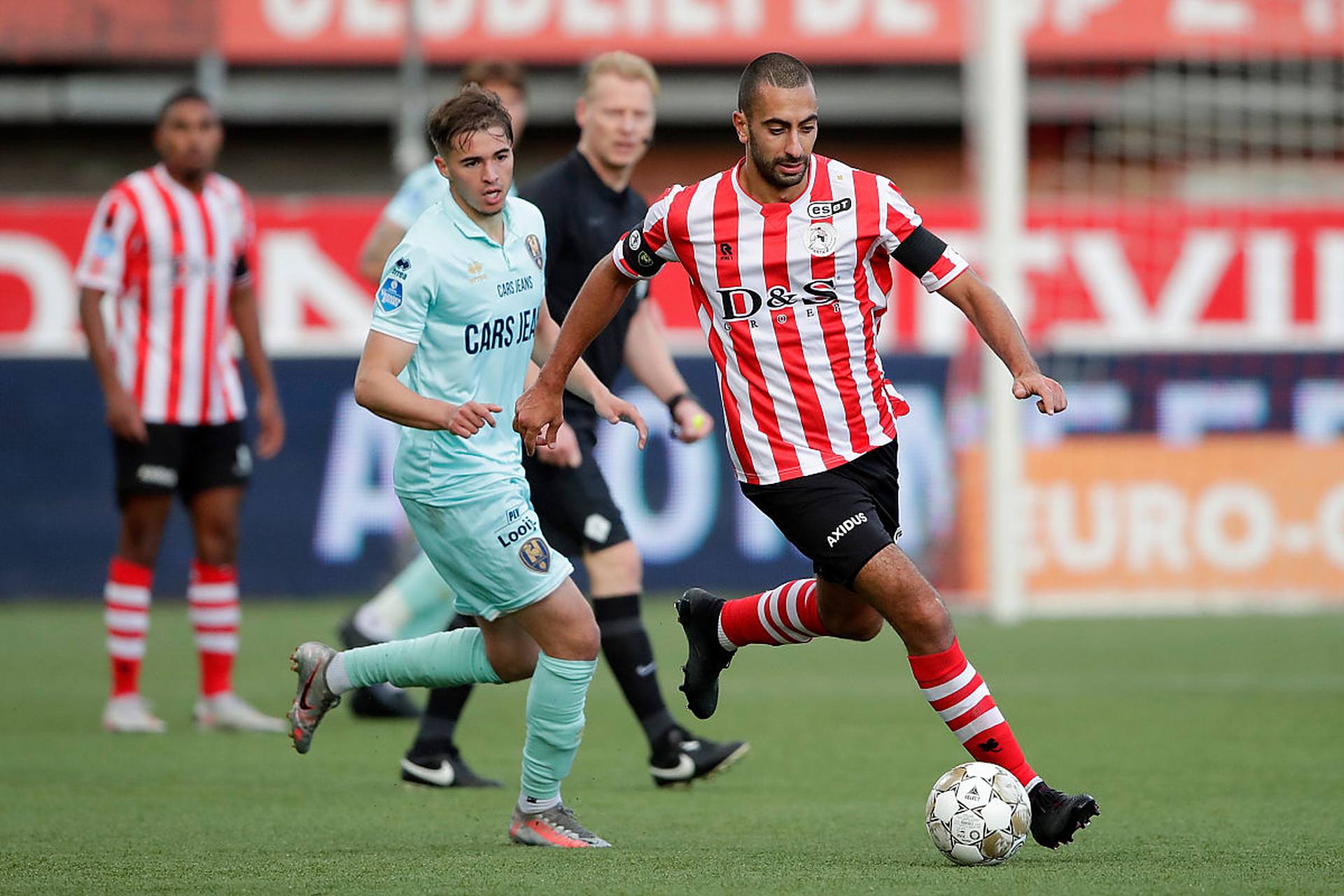 理人佣金管 理人佣金管