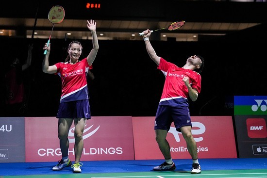 员在场上的 员在场上的